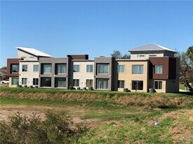 11 Palm Shores in La Joya, TX - Building Photo