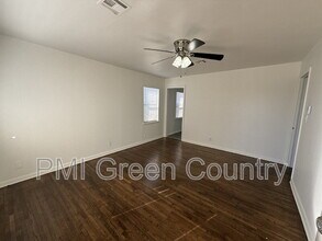 337 W 47th St N in Tulsa, OK - Building Photo - Building Photo