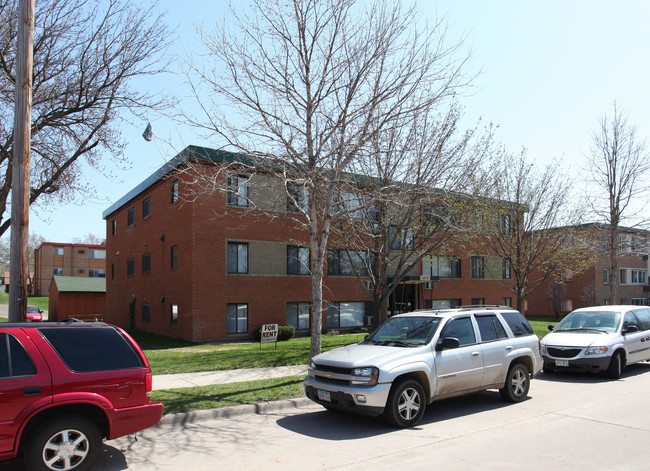 Ulysses Manor in Minneapolis, MN - Foto de edificio - Building Photo