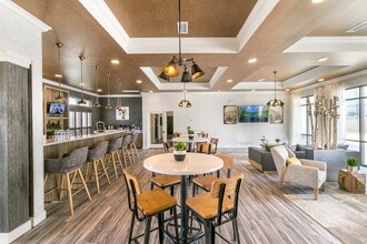 Aventura at Maryland Oaks in St. Louis, MO - Building Photo - Building Photo