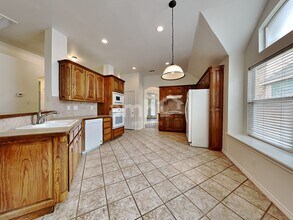 6308 Fall River Dr in The Colony, TX - Foto de edificio - Building Photo