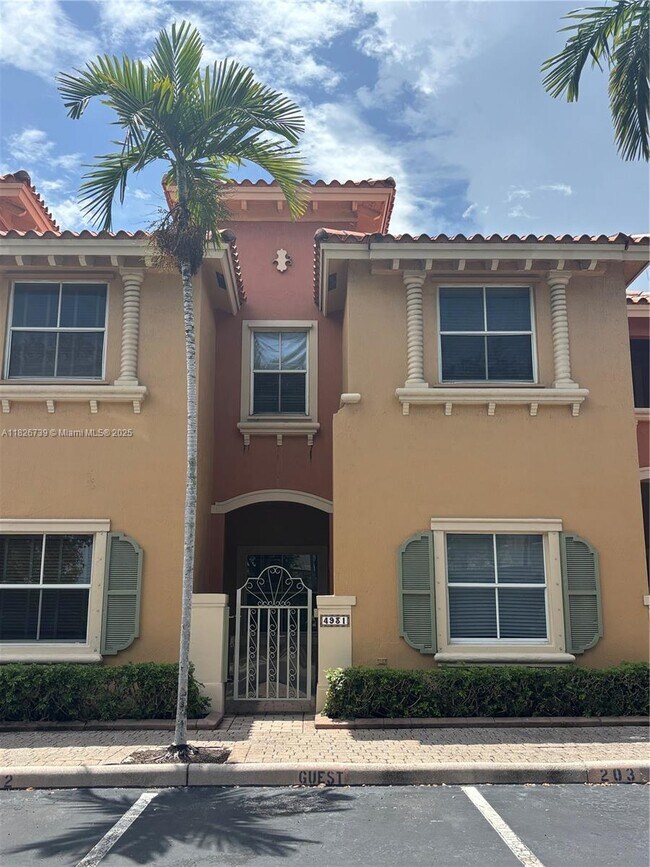 property at 4931 N Harbor Isles Dr