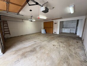 5503 W Sweet Dr in Visalia, CA - Building Photo - Building Photo