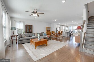 2067 Alder Ln in Dumfries, VA - Building Photo - Building Photo