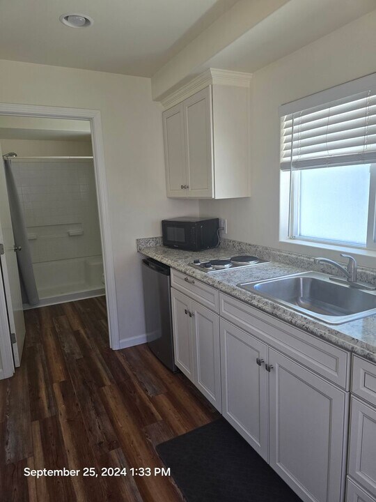 995 S Main St in Templeton, CA - Building Photo