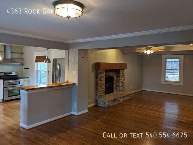 4363 Rock Garden Ln in Roanoke, VA - Building Photo - Building Photo