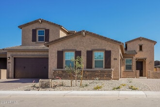 14066 W Desert Flower Dr in Goodyear, AZ - Building Photo - Building Photo