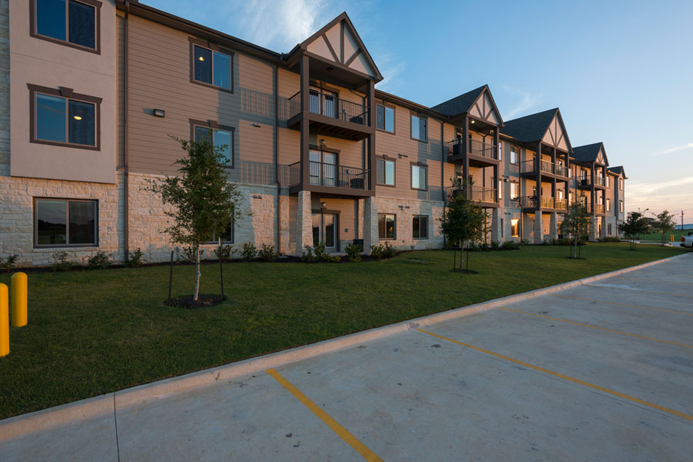 Eagle Heights Pleasanton in Pleasanton, TX - Foto de edificio