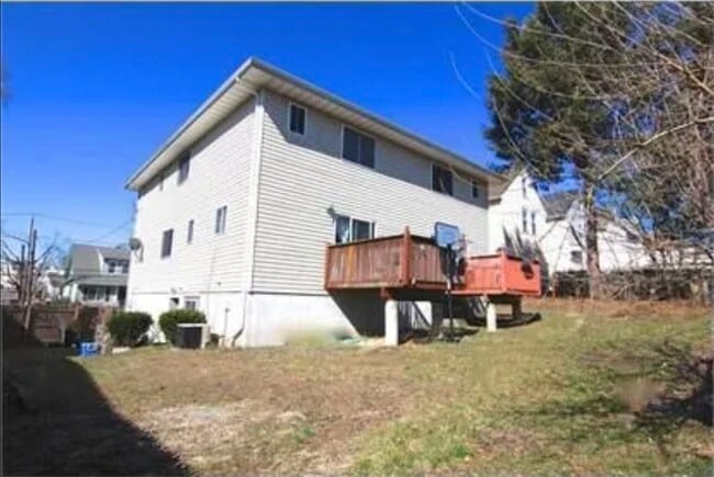 103 Prescott Ave, Unit B in Hawthorne, NJ - Building Photo - Building Photo