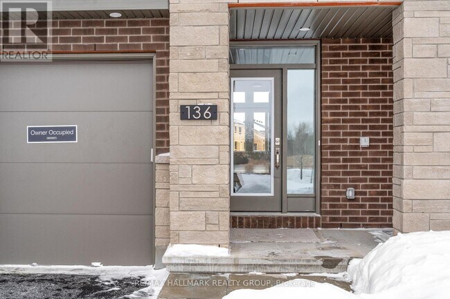 136 Ploughshare Rd in Ottawa, ON - Building Photo - Building Photo