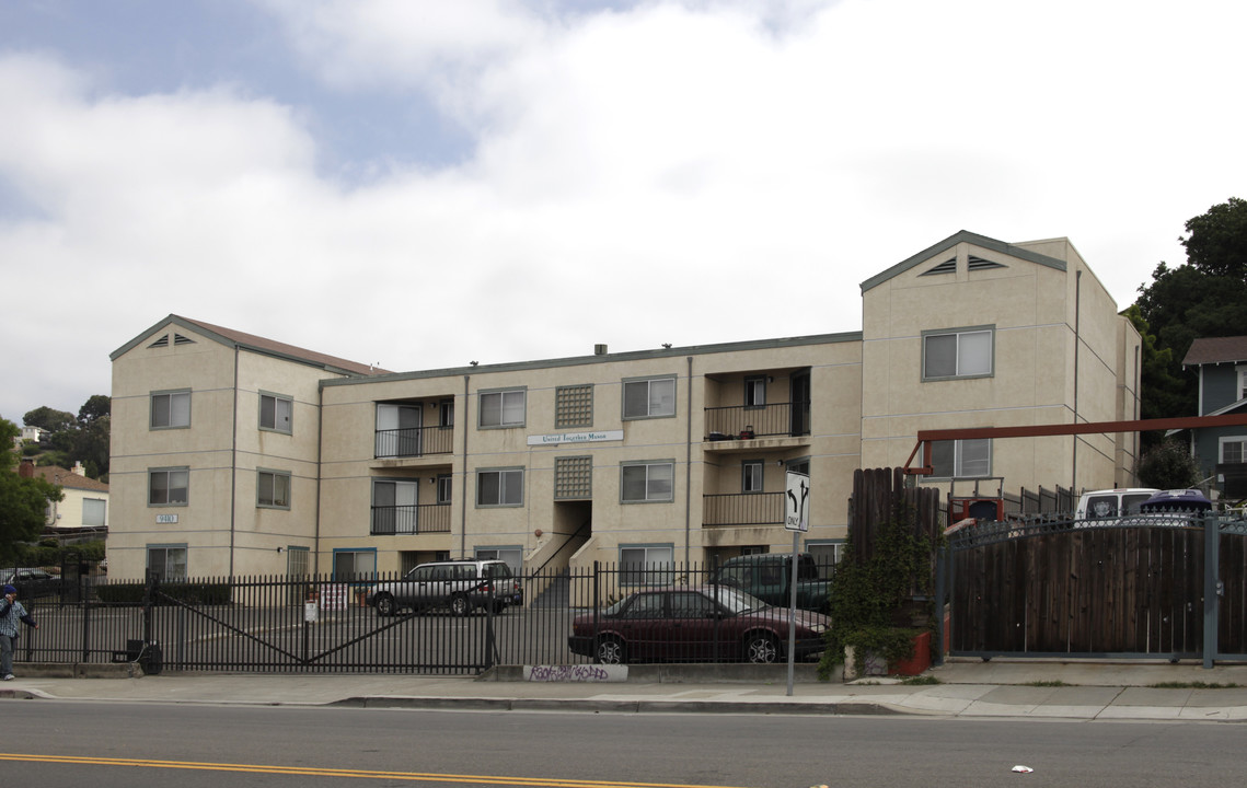 9410 Macarthur Blvd in Oakland, CA - Building Photo