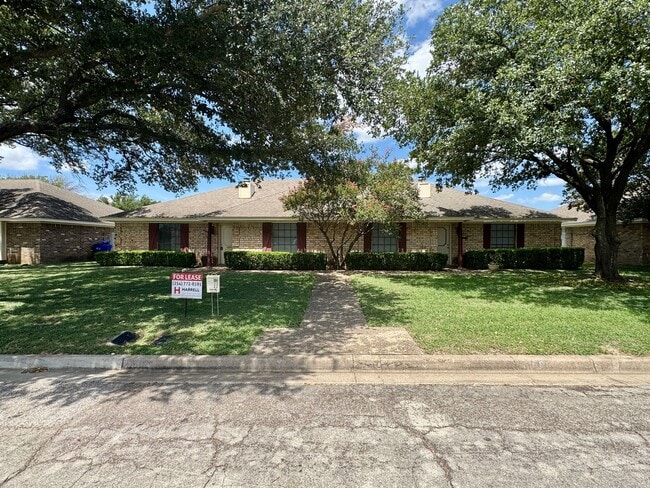 property at 5809 Roxanne Dr