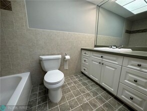 1300 N Ocean Blvd-Unit -405 in Pompano Beach, FL - Building Photo - Building Photo