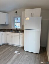 23 Hunters Rd in Norwich, CT - Building Photo - Building Photo