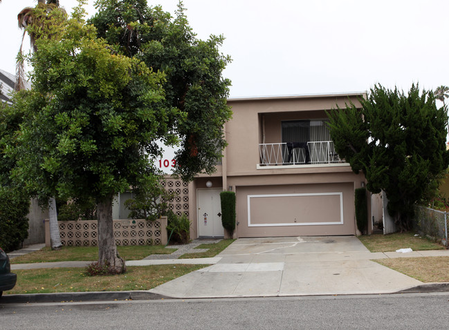 1038 10th St in Santa Monica, CA - Foto de edificio - Building Photo