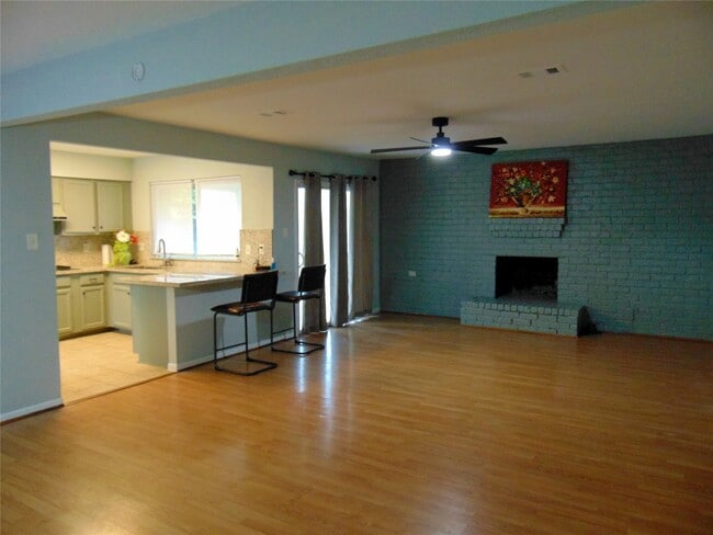 property at 3247 Hunters Glen Dr