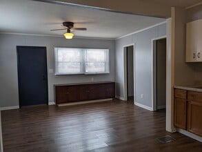 2312 Ridge Ave in Rockford, IL - Building Photo - Building Photo