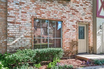 14707 Barryknoll Ln in Houston, TX - Building Photo - Building Photo