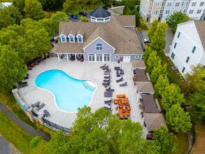 505 Copper Square Dr in Bethel, CT - Building Photo - Building Photo