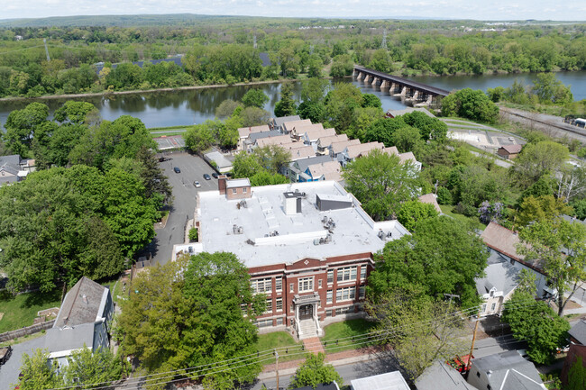 Riverside Condominium in Schenectady, NY - Building Photo - Building Photo