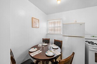 11053 Venice Blvd in Los Angeles, CA - Foto de edificio - Building Photo