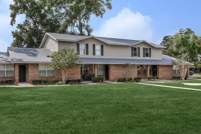 property at 225 Whispering Oaks Ct