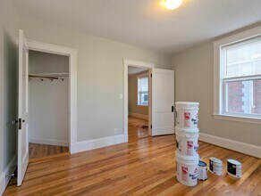 153 Summer St, Unit 309 in Somerville, MA - Building Photo - Building Photo