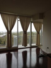 301 Virginia St, Unit 612 in Richmond, VA - Foto de edificio - Building Photo
