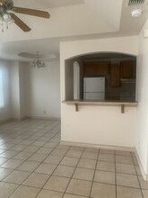 7123 Rosson Rd, Unit 7 in Laredo, TX - Building Photo - Building Photo