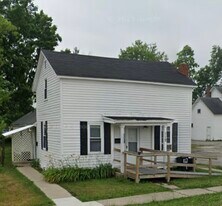 112 E Young St, Unit APT 1 in Clio, MI - Building Photo