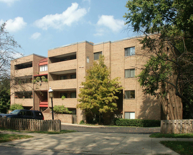 Ashworth Apartments in Cincinnati, OH - Foto de edificio - Building Photo