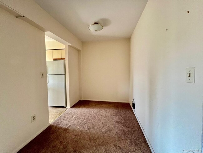77 Carpenter Ave in Mt Kisco, NY - Building Photo - Building Photo