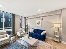 626 N Delaware Ave in Philadelphia, PA - Building Photo