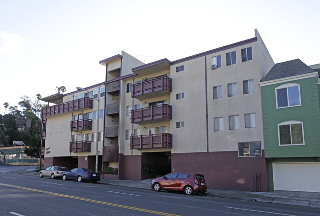 park place apartments in Oakland, CA - Building Photo - Building Photo