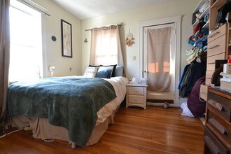 10 Oliva Rd, Unit 1 in Boston, MA - Building Photo - Building Photo