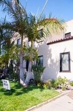 ALT - Alta Vista Apartments in Los Angeles, CA - Foto de edificio - Building Photo