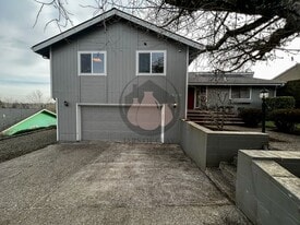 5120 Hill Villa Ave S in Salem, OR - Building Photo