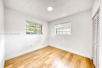 1535 NW 53rd St in Miami, FL - Building Photo - Building Photo
