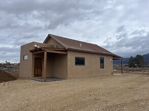 2 Kincaid Rd in El Prado, NM - Building Photo - Building Photo