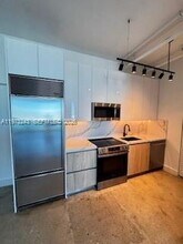 700 NE 25th St in Miami, FL - Building Photo - Building Photo