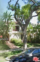 340 N Oakhurst Dr in Beverly Hills, CA - Building Photo