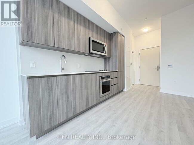 property at 15-1215 Richardson St