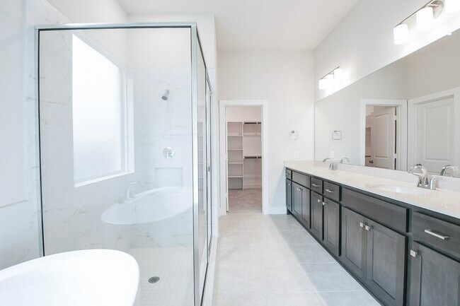 property at 5005 Vly Wind Ct