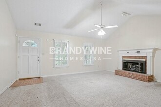 205 Oak Shores Dr in Mcdonough, GA - Building Photo - Building Photo