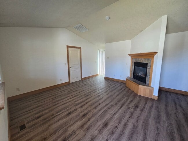 191 SW Ivy Ct in Prineville, OR - Building Photo - Building Photo