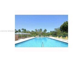 115 Royal Pk Dr in Oakland Park, FL - Building Photo