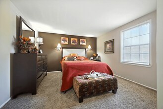 Ashton Pointe in Indianapolis, IN - Foto de edificio - Building Photo