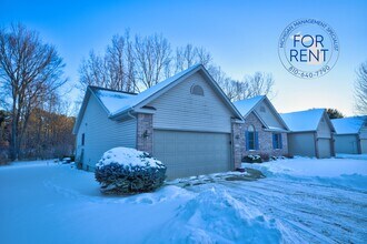 3175 Rotterdam Dr in Clio, MI - Building Photo - Building Photo