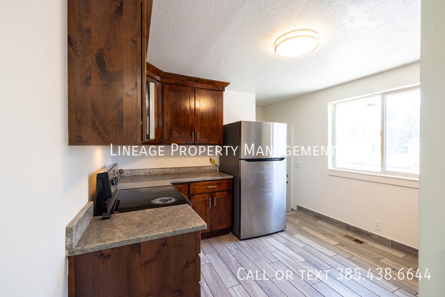 1223 Emery St W in Salt Lake City, UT - Building Photo