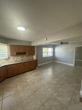 Terrona Apartments in Hallandale Beach, FL - Building Photo - Building Photo